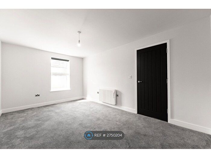 1 Bedroom Flat To Rent In Bank House, Walshaw, Bury, BL8