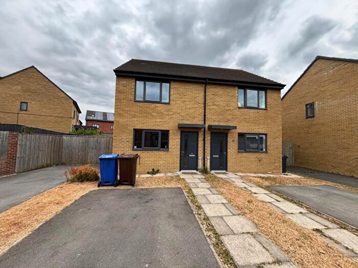 2 Bedroom House To Rent In School Street, S63