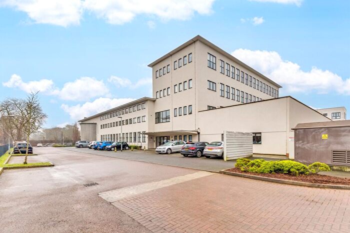 2 Bedroom Flat For Sale In Broadwater Road, Welwyn Garden City, AL7