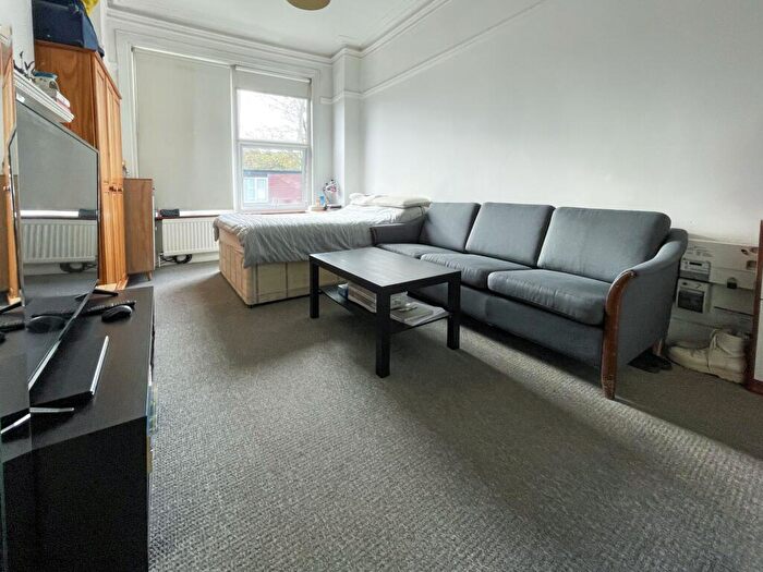 Flat To Rent In Princes Avenue, Muswell Hill, N10