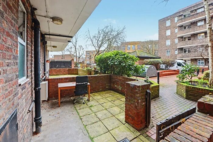 2 Bedroom Flat For Sale In Britannia Row, London, N1