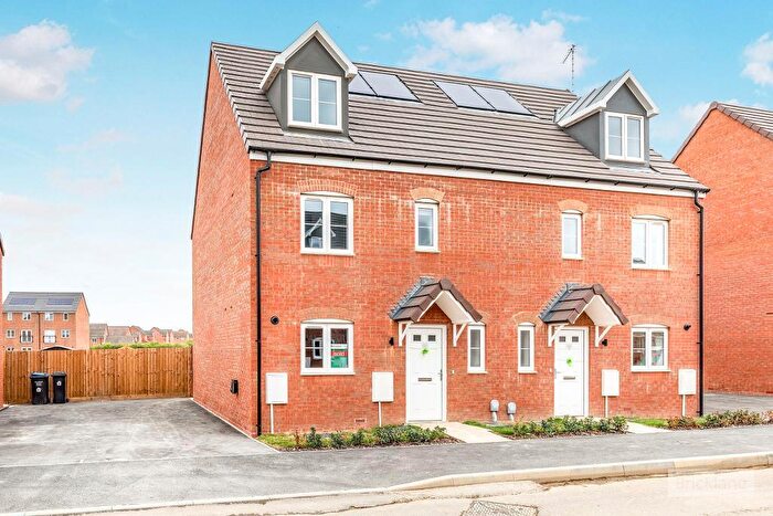 4 Bedroom Semi-Detached House To Rent In Fowler Drive, Market Harborough, Leicestershire, LE16