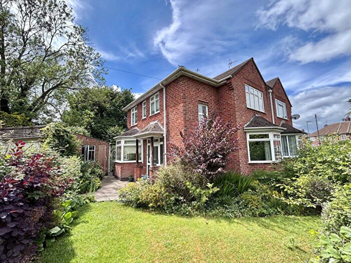 3 Bedroom Semi-Detached House For Sale In Lutterworth Road, Blaby, Leicester, Leicestershire., LE8