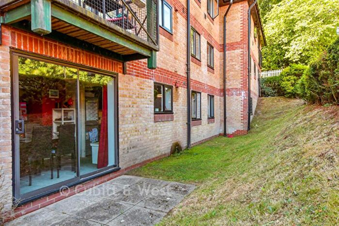 2 Bedroom Flat For Sale In Tongdean Lane, Preston, East Sussex, BN1