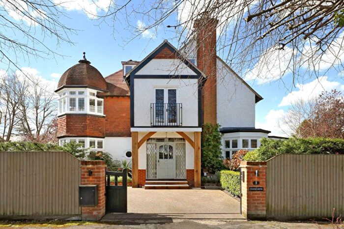 5 Bedroom House For Sale In Latchmoor Grove, Gerrards Cross, Buckinghamshire, SL9