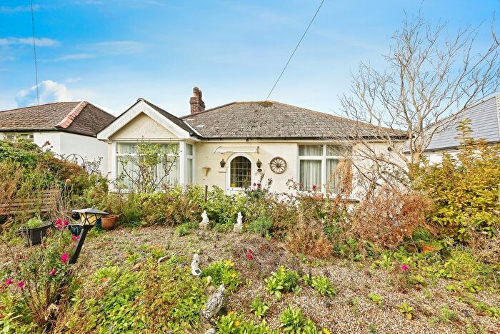 2 Bedroom Bungalow For Sale In Farthingloe Road, Dover, Kent, CT17