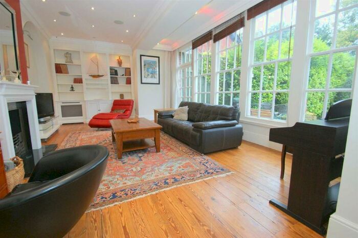 2 Bedroom Flat To Rent In Wensley Drive, Chapel Allerton, Leeds, LS7