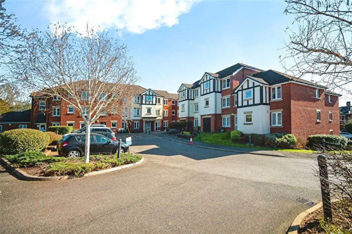 1 Bedroom Flat For Sale In Castle Court (Tonbridge), Tonbridge, TN9