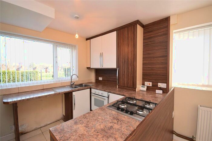 3 Bedroom Semi-Detached House To Rent In Lawrence Road, Leeds, West Yorkshire, LS8