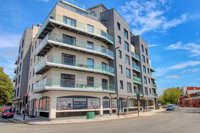 1 Bedroom Flat To Rent In Royal Crescent Road, Southampton, SO14