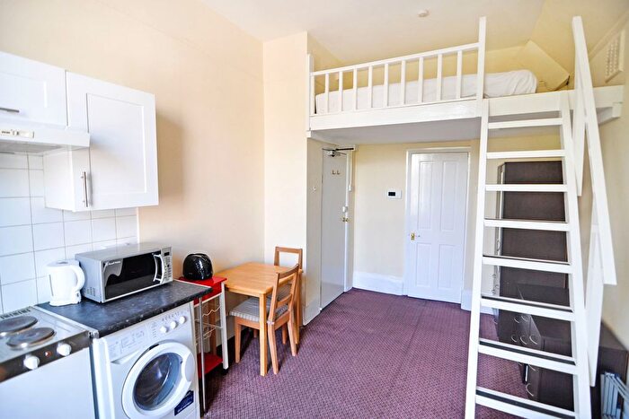 Studio To Rent In Cromwell Road, Kensington, London, SW5