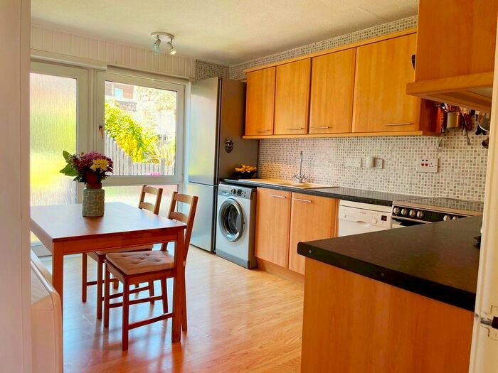 3 Bedroom Town House To Rent In Castle Place, Dunbar, EH42