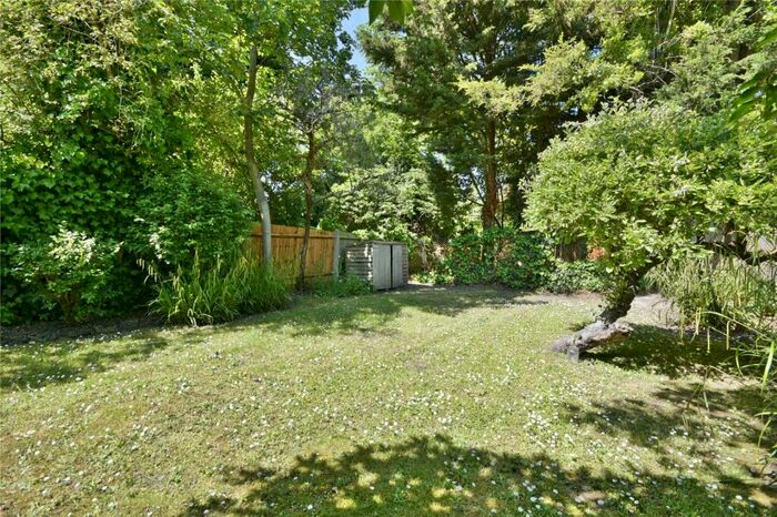 2 Bedroom Flat To Rent In Dartmouth Road, Mapesbury, NW2