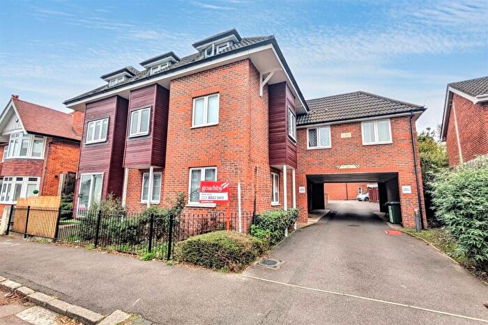 2 Bedroom Flat For Sale In Highfield, SO17