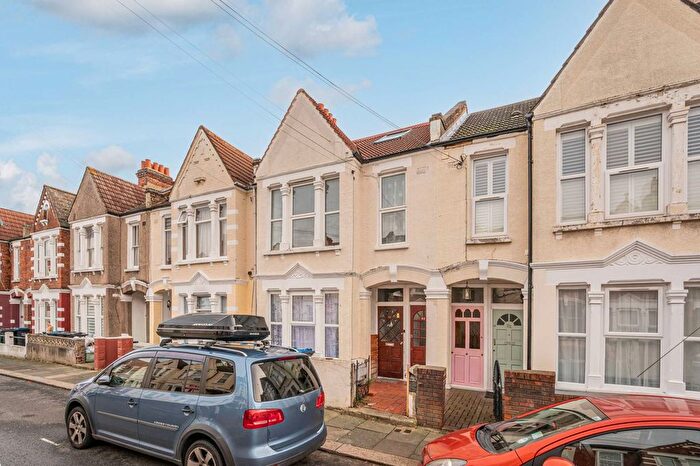 4 Bedroom Property To Rent In Tynemouth Road, Mitcham, CR4