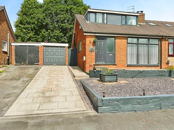 3 Bedroom Semi-Detached House For Sale In Brantfell Grove, Breightmet, BL2
