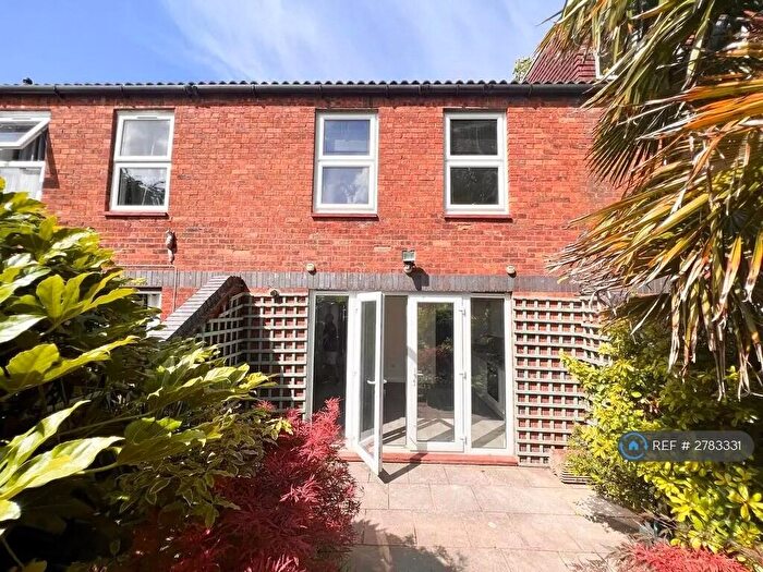 6 Bedroom Terraced House To Rent In Small Lane, Bristol, BS16