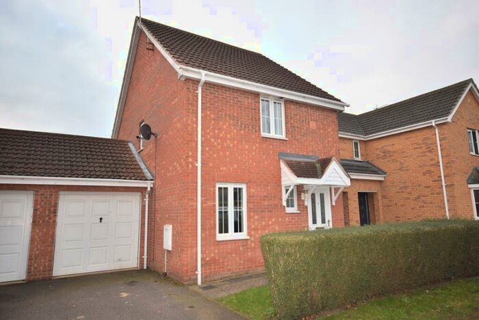 3 Bedroom Semi-Detached House To Rent In Rye Close, Sleaford, NG34