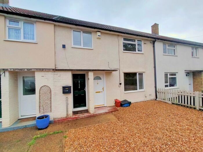 3 Bedroom Property To Rent In Valley Way, Stevenage, SG2