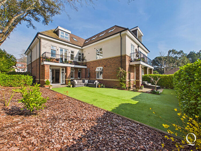 2 Bedroom Apartment For Sale In Spur Hill Avenue, Lower Parkstone, Poole, BH14