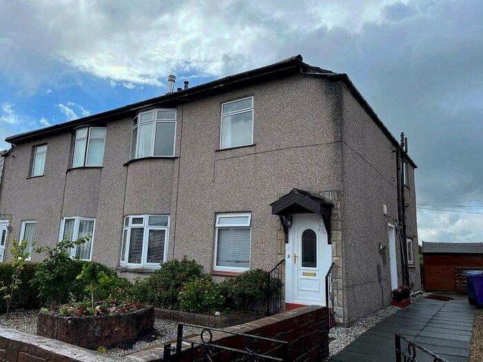 3 Bedroom Apartment To Rent In Dryburn Avenue, Glasgow, G52