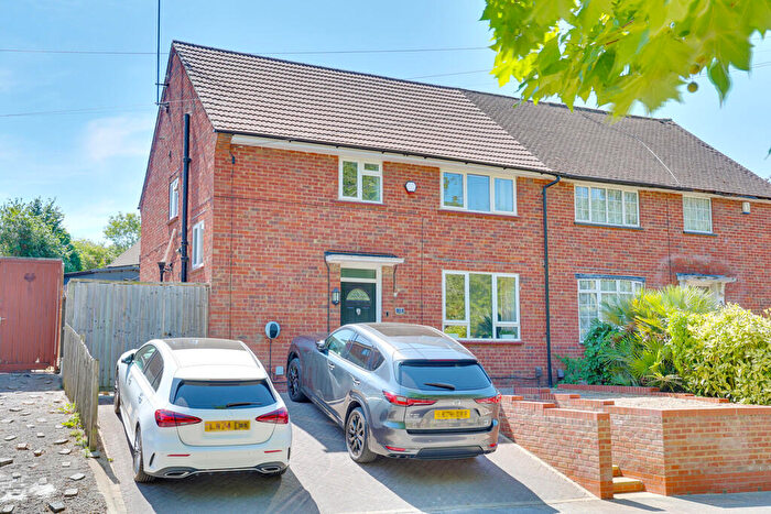 3 Bedroom Semi Detached House For Sale In Beddington Road, Orpington, BR5