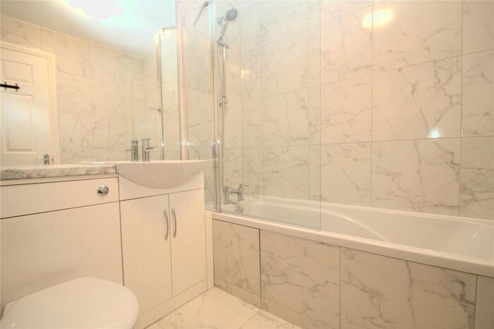 1 Bedroom Flat To Rent In Laurel Court, New Road, Rainham RM13