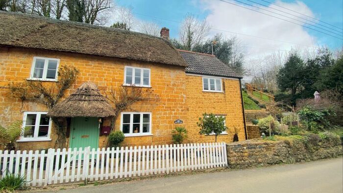 3 Bedroom Cottage For Sale In Brooklyns, Stoke Abbott, Beaminster, DT8