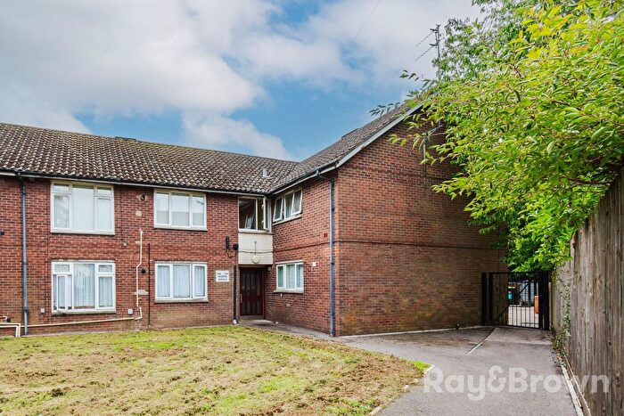 1 Bedroom Flat For Sale In Morris Avenue, Llanishen, Cardiff, CF14