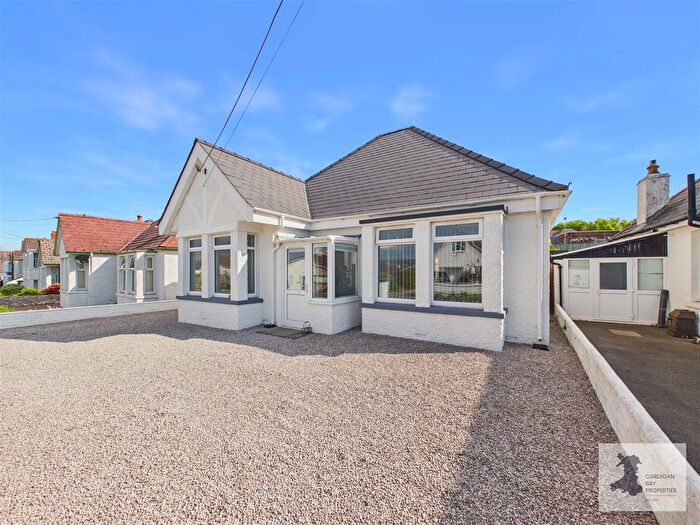 4 Bedroom Detached Bungalow For Sale In Feidrhenffordd, Cardigan, SA43