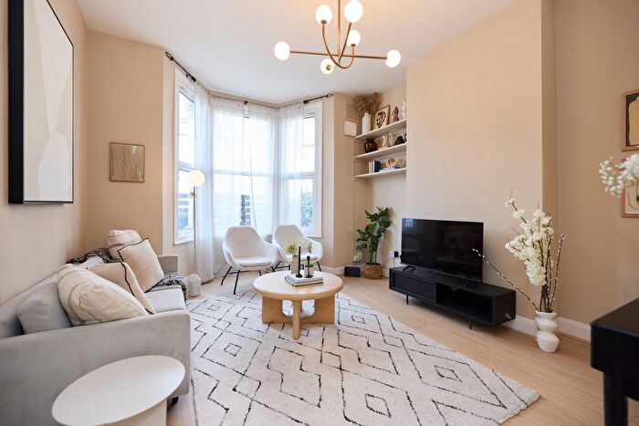 1 Bedroom Flat To Rent In Tubbs Road, London, NW10