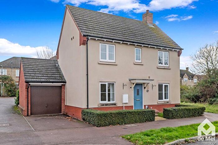 3 Bedroom Detached House For Sale In Washpool Road, Cheltenham, GL52