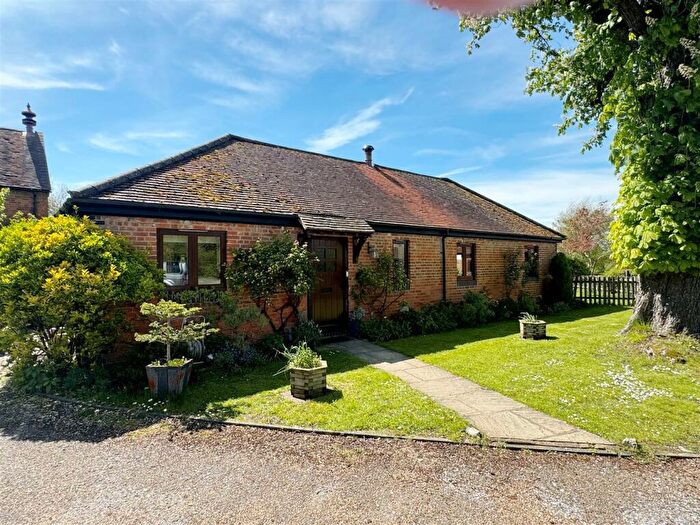 3 Bedroom Barn Conversion For Sale In Newbury Road, Headley, RG19