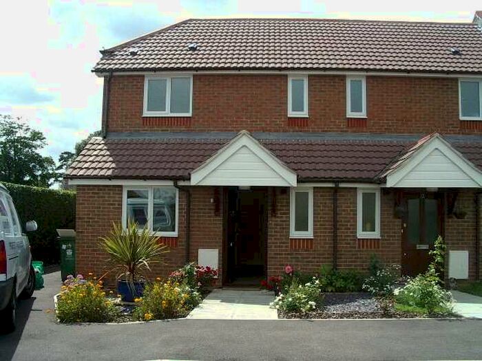 2 Bedroom End Of Terrace House To Rent In Brookview Close, Fareham, Hampshire, PO14