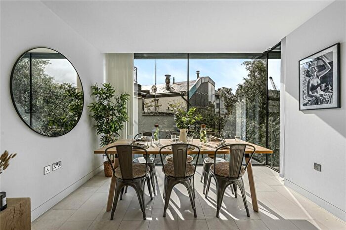 3 Bedroom Apartment To Rent In Oval Road, London, NW1