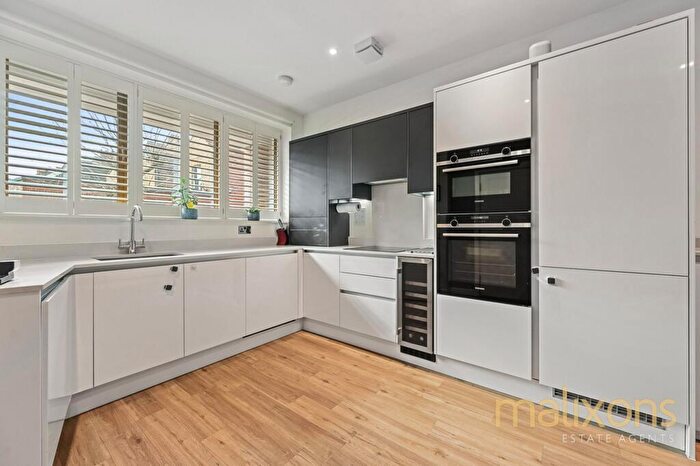 3 Bedroom Maisonette To Rent In Caithness Road, Mitcham, CR4