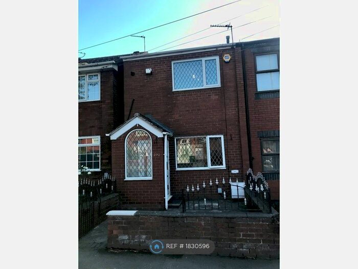 2 Bedroom Semi-Detached House To Rent In Walkden Road, Worsley, Manchester, M28