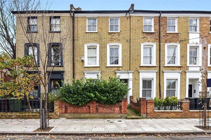 1 Bedroom Apartment To Rent In Horton Road, London, E8