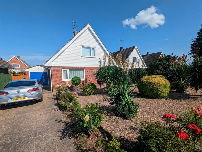 3 Bedroom Detached Bungalow For Sale In Appleby Close, Newark, NG24