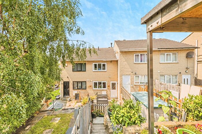 2 Bedroom Property For Sale In Brownhill Road, Birstall, Batley, WF17