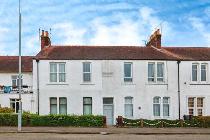 2 Bedroom Flat For Sale In Moss Road, Tillicoultry, Clackmannanshire, FK13