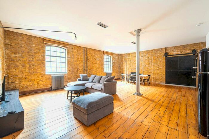 1 Bedroom Flat To Rent In Kingland Road, Hackney, London, E8