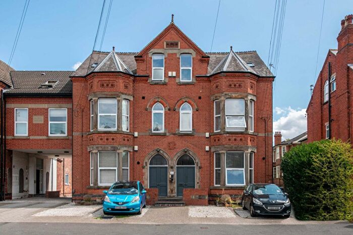 1 Bedroom Flat For Sale In Musters Road, West Bridgford, NG2