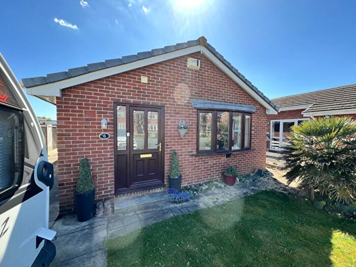 3 Bedroom Bungalow To Rent In Hanover Crescent, Pontefract, WF8