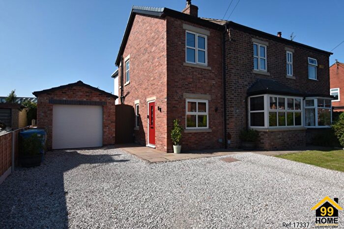 4 Bedroom Semi-Detached House For Sale In Mill Lane, Ormskirk, West Lancashire, L40