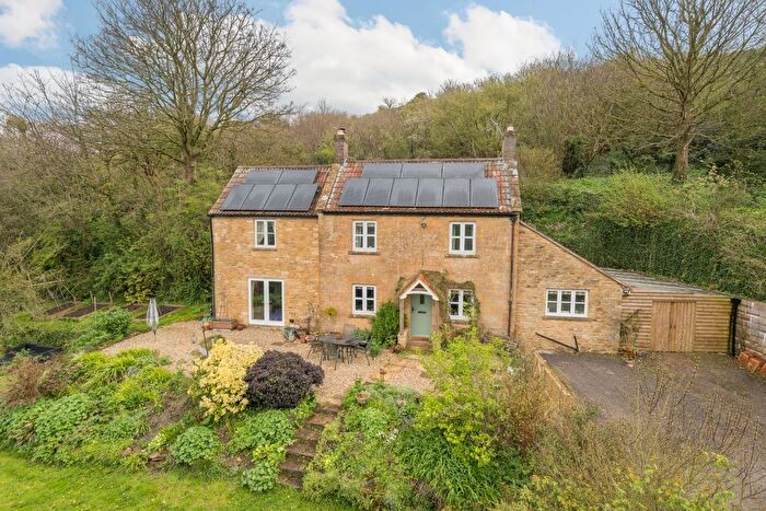 4 Bedroom Detached House For Sale In Ham Hill, Stoke-Sub-Hamdon, Somerset, TA14