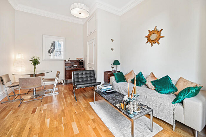 1 Bedroom Flat To Rent In Finborough Road, Chelsea, SW10