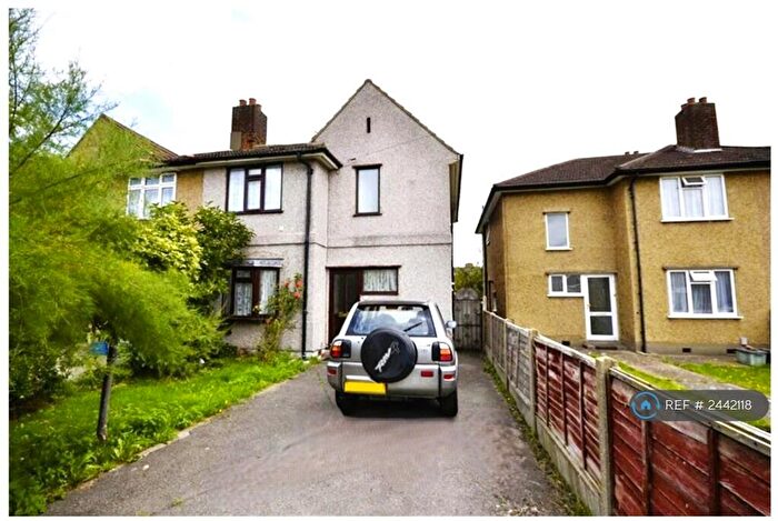 3 Bedroom Semi-Detached House To Rent In Crown Road, Ilford, IG6