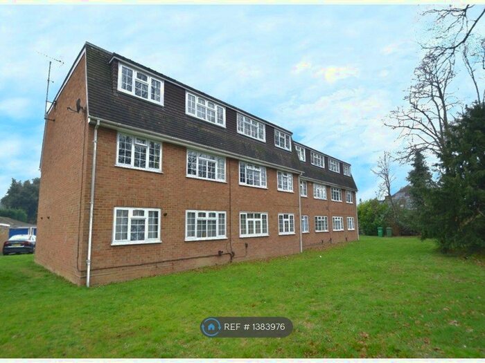 2 Bedroom Flat To Rent In London Road, Slough, SL3