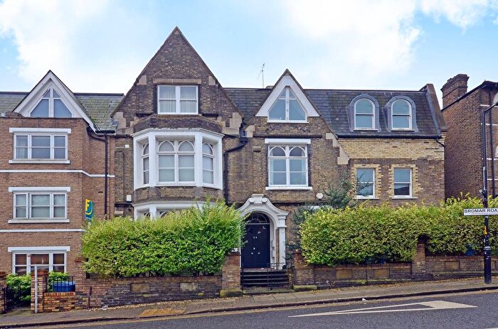 3 Bedroom Flat To Rent In Grove Hill Road, Denmark Hill, London, SE5